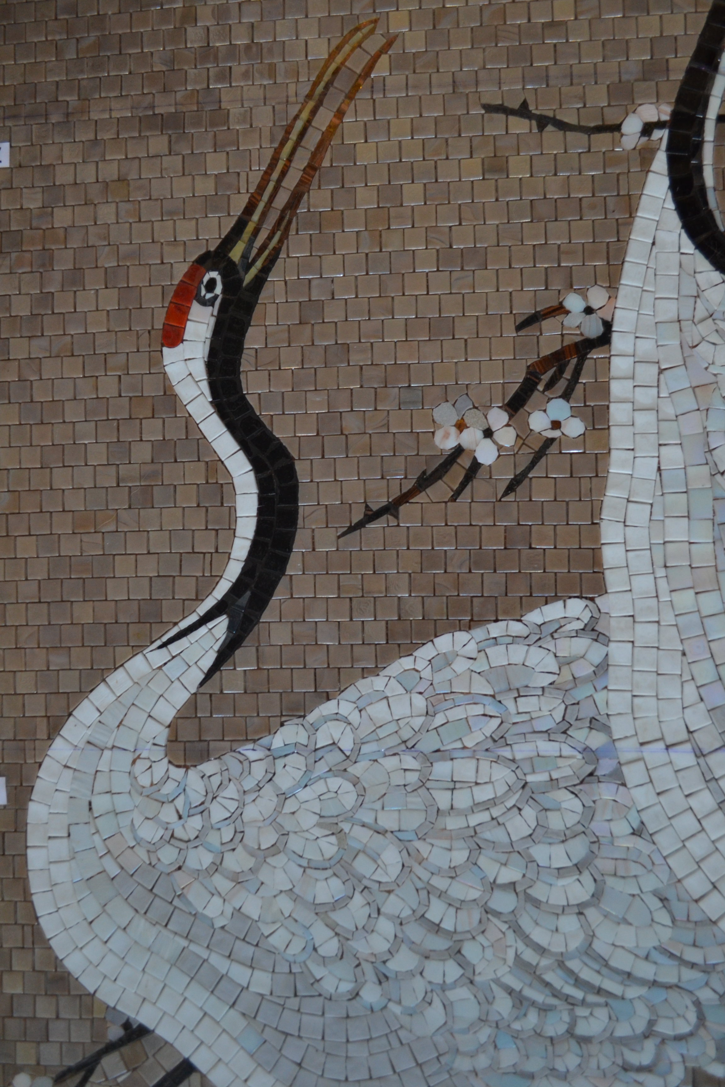 Белый журавль из мозаики